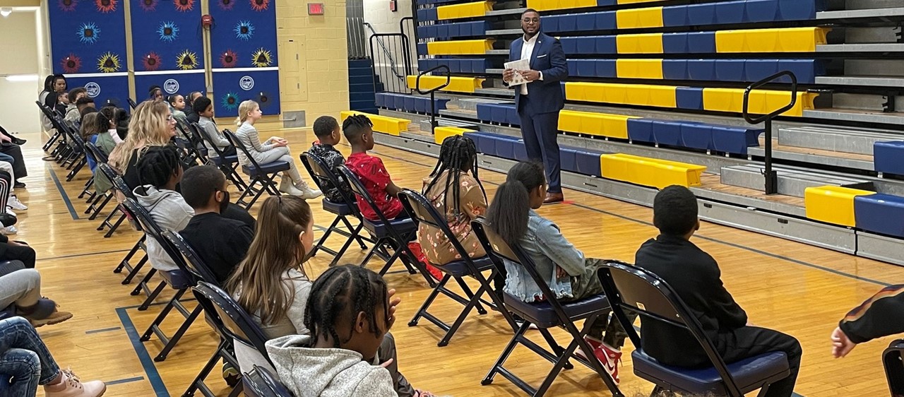 Lt. Governor Austin Davis reads to third grade students at Farrell Elementary School